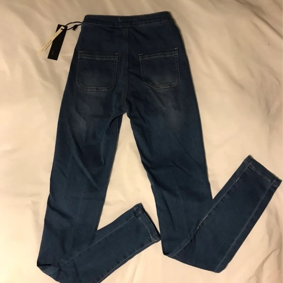 NEW Curvy denim jeans - Picture 6 of 8